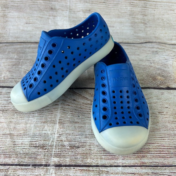Native Shoes Blue Glow in the Dark Jefferson Sneakers Kids Size 8 - Picture 1 of 8